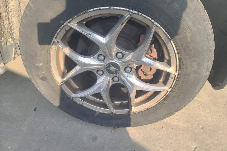 Used BYD S6 2011 2.0L Manual Luxury Edition
