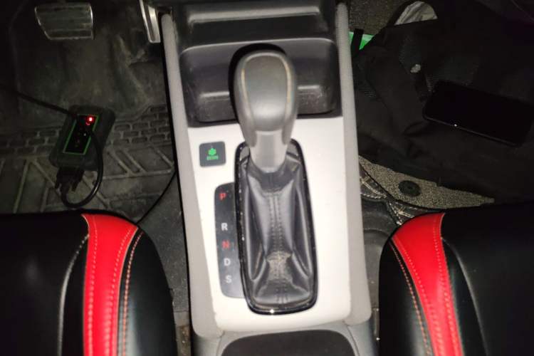 Used Honda LIFE 2021 1.5L CVT SPORT Heartbeat Edition Gear Lever