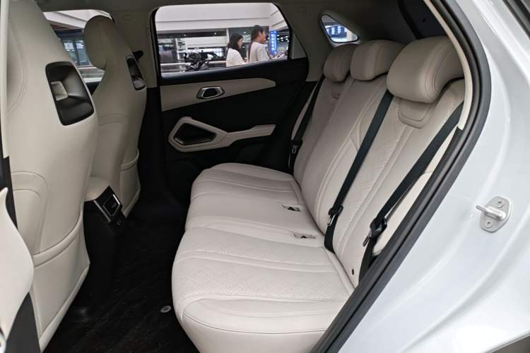 Used BYD Yuan UP 2025 Intelligent Driving Version 401 KM Dynamic Edition