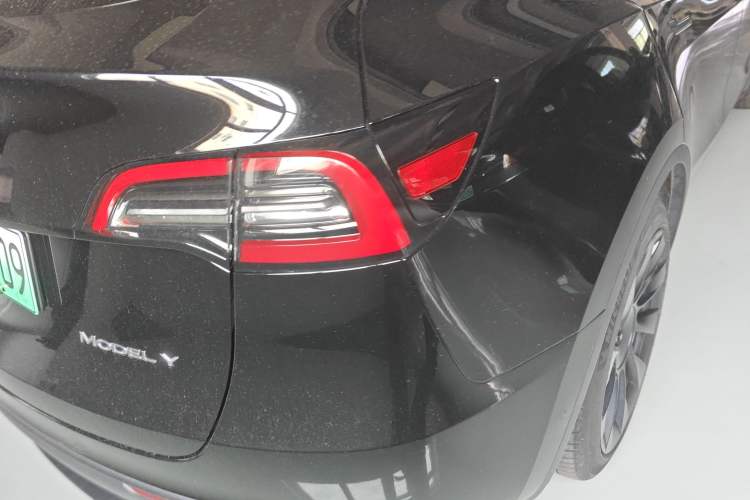 Used Tesla Model Y 2022 Rear-Wheel-Drive Version
