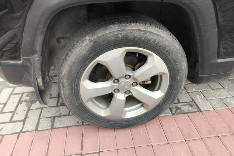 Used Jeep Compass 2017 200T Automatic Family Edition Exterior 5