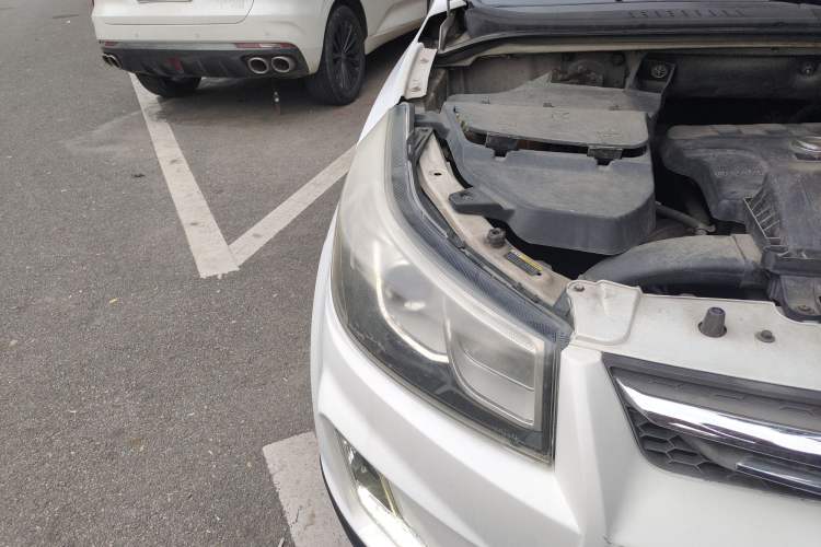 Used HYOSOW S3 2016 1.5L Manual Comfort Version China V Right Front Headlight