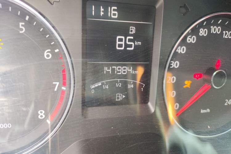 Used Volkswagen Lavida 2013 Restyled Classic 1.6L Manual Comfort Edition Odometer Close Up