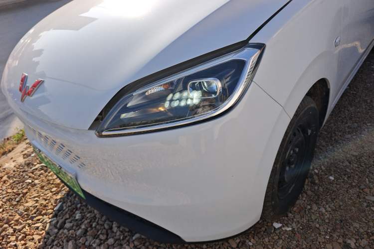 Used Wuling Hongguang New Energy 2025 Extended-Range Hybrid 50 km Standard Version
