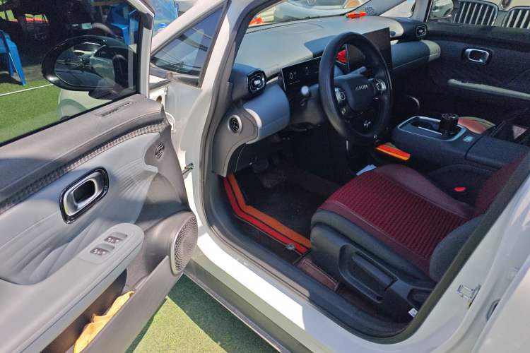 Used AION UT 2025 330 Starlight Edition