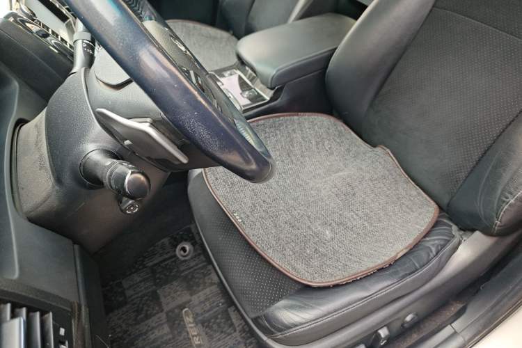 Used Toyota Reiz 2010 2.5V Fashion Elite Edition Left Front Seat