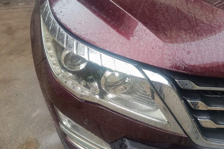 Used Baojun 560 2015 1.8L manual luxury version
