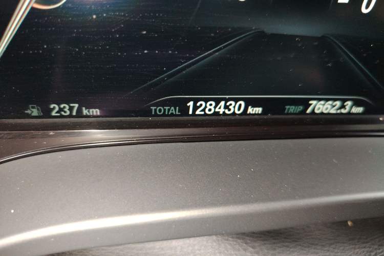 Used BMW X3 2019 xDrive25i Luxury Package Odometer Close Up