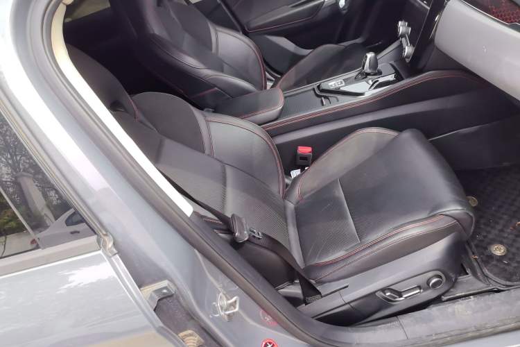 Used Lynk & Co 02 2019 1.5T DCT Two-Wheel Drive Pro Edition China VI Standard Right Front Seat