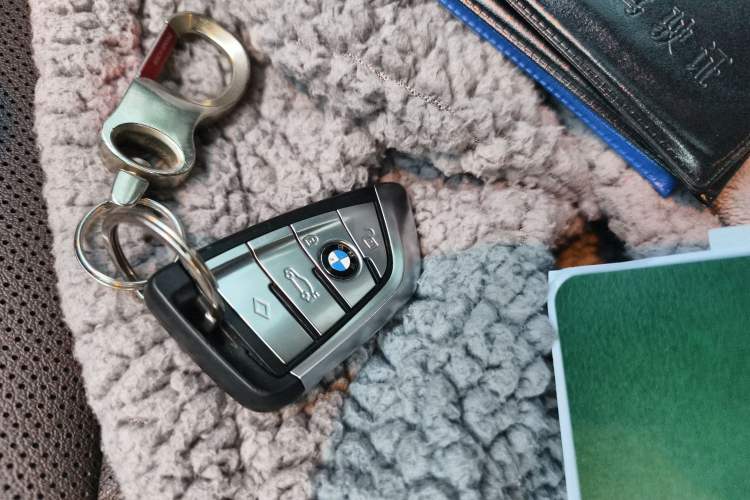 Used BMW 5 Series 2022 Restyled 525Li M Sport Package Vehicle Key