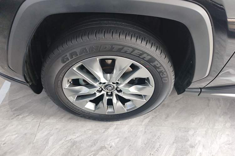 Used Toyota Wildlander 2022 2.0L CVT Two-Wheel Drive Luxury Edition Left Front Wheel Hub