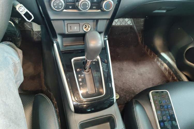Used Nissan Sylphy 2024 Classic 1.6XL CVT Luxury Edition Gear Lever