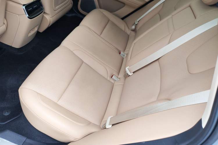 Used Hima AITO M5 2022 Pure Electric Rear-Drive Standard Edition Left Rear Seat