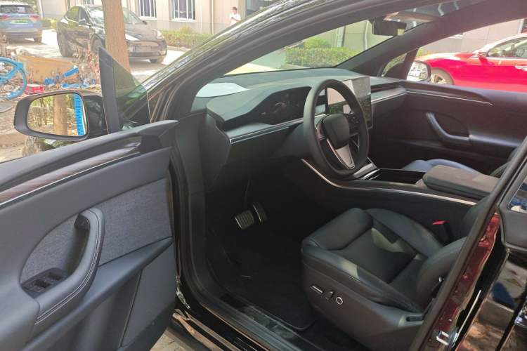 Used Tesla Model X 2023 Dual-Motor All-Wheel-Drive Version
