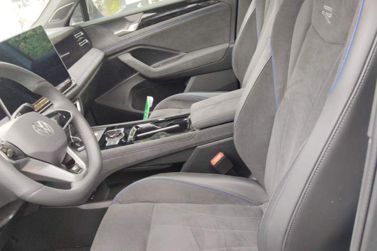 Used Volkswagen Tiguan L 2024 PRO 380TSI Four-Wheel Drive R-Line Prestige Edition
