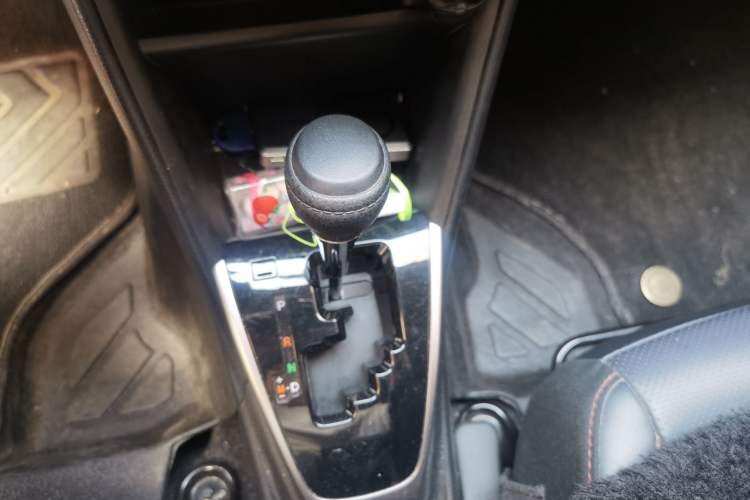Used Toyota YARiS L Zhi Xuan 2022 X-Trail 1.5L CVT Luxury PLUS Edition Gear Lever