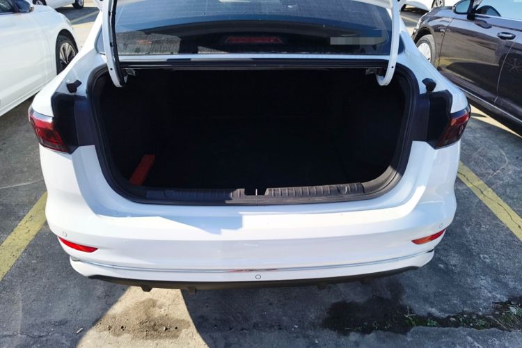 Used Geely Auto Emgrand 2022 4th Generation 1.5L CVT Luxury Model
