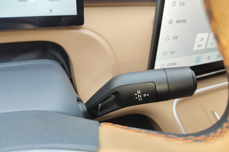 Used Geely Galaxy Xingjian 7 EM-i 2025 120km Flagship Edition
