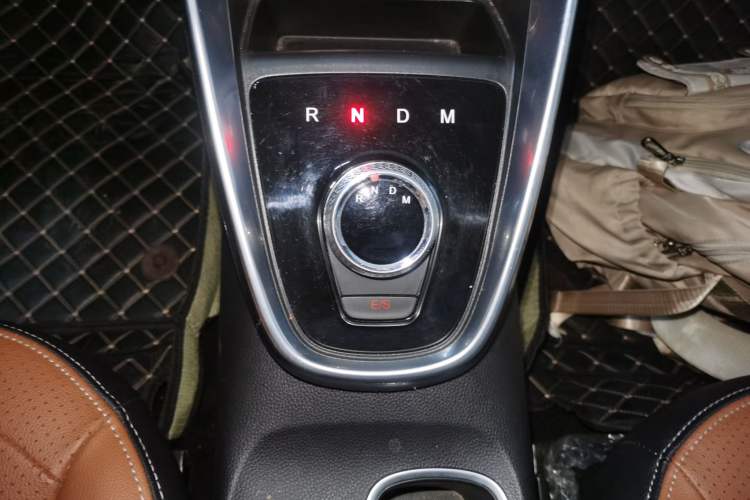 Used Baojun 510 2017 1.5L Automatic Luxury Model Gear Lever