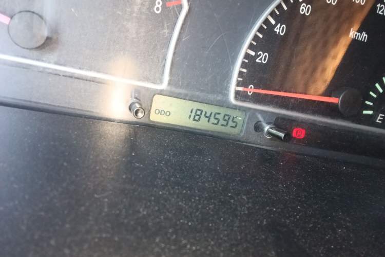 Used Dongfeng Shuaike 2014 1.5L Manual Standard 5-Seater China V Emission Standard