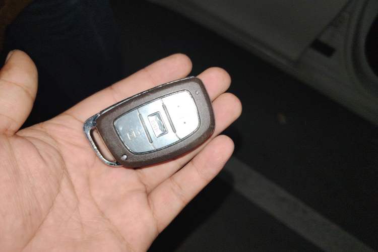 Used Hyundai Mistra 2016 1.8L Automatic Smart GLS
