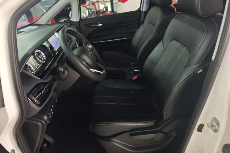 Used GAC Trumpchi M6 2021 270T DCT Luxury Edition (7 Seats) Left Front Seat