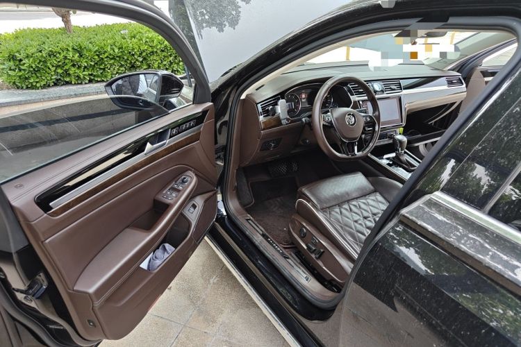 Used Volkswagen Phideon 2018 Revised Version 380TSI Two-Wheel-Drive Flagship Edition