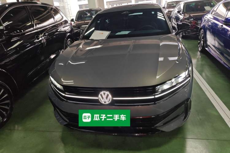 Used Volkswagen Magotan 2024 380TSI DSG Prestige Edition DaMai Package