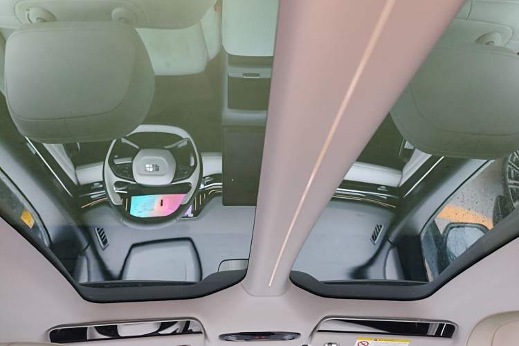 Used Geely Galaxy L6 2023 125km Starship
