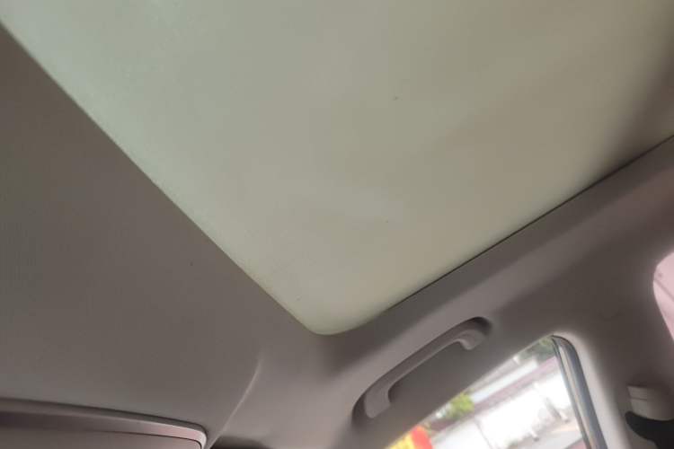 Used Geely Auto Emgrand X7 Sport 2016 1.8TD Automatic Smart Connectivity Version Headliner