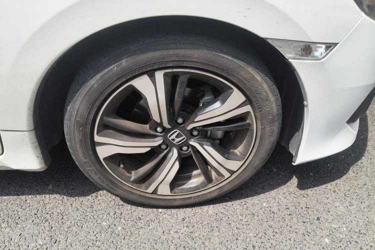 Used Honda Civic 2016 220TURBO CVT Prestige Edition
