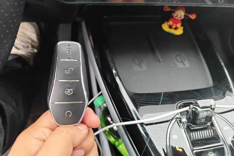 Used BYD Seal 2022 700 km Long-Range Rear-Wheel-Drive Version Vehicle Key