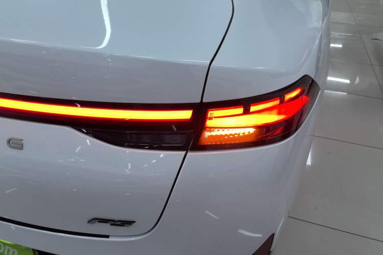 Used XPeng P5 2021 510G Right Rear Taillight