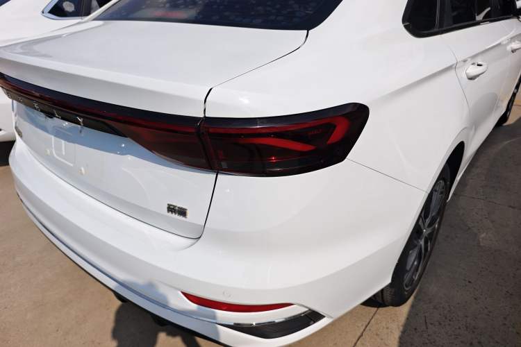 Used Geely Auto Emgrand 2022 4th Generation 1.5L CVT Flagship Model