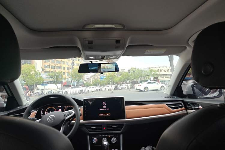 Used Volkswagen Bora 2024 200TSI DSG EnjoyDrive PRO Edition Headliner