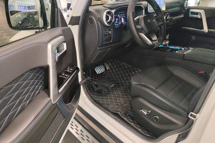 Used BAIC Off-Road BJ40 2023 2.0D Automatic Four-Wheel Drive Blade Hero Edition Adventurer Type