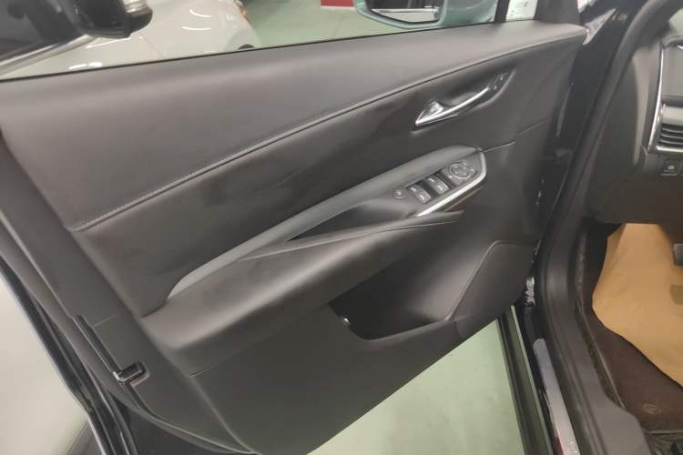 Used Cadillac XT4 2018 28T Two-Wheel Drive Leading Version