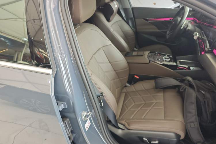 Used BMW 5 Series 2024 530Li Leading Model M Sport Package