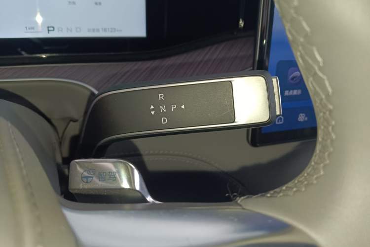 Used Denza N9 2025 Flagship Model