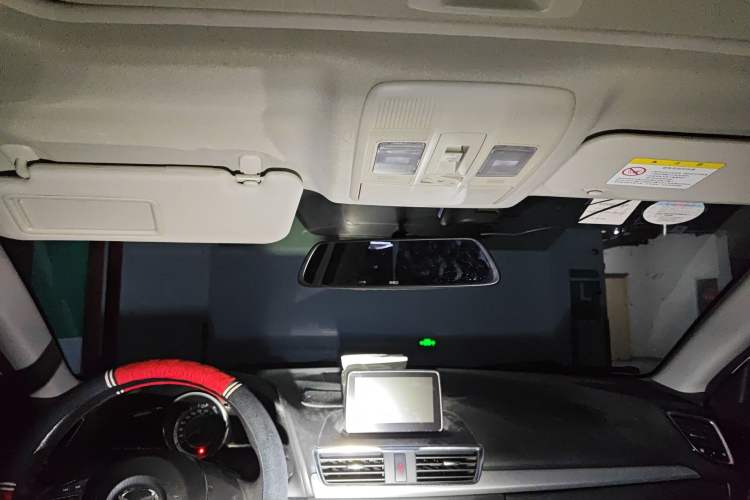 Used Mazda 3 Axela 2016 Hatchback 1.5L Automatic Luxury Model Headliner