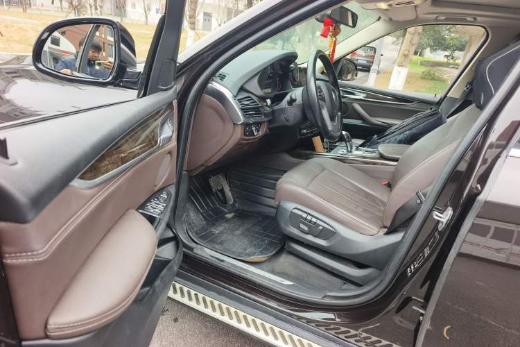 Used BMW X5 2017 xDrive28i
