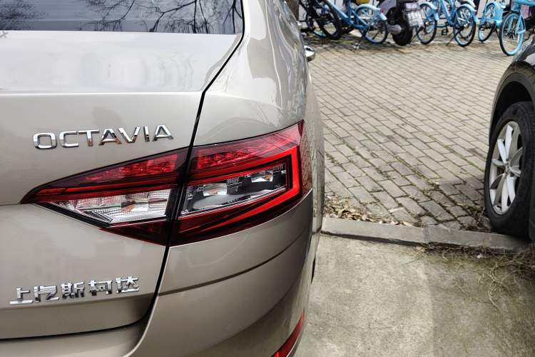 Used Skoda Octavia 2018 1.6L Automatic Luxury Edition