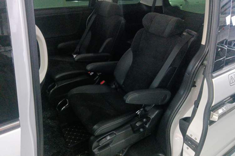 Used Honda Elysion 2019 2.0L Hybrid Comfort Edition