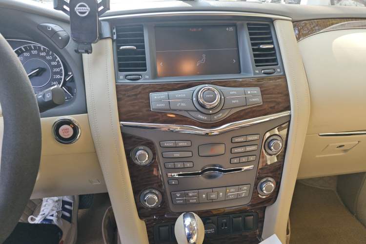 Used Nissan Patrol 2018 4.0L Automatic 7-Seater Middle East Version Audio And AC Panel