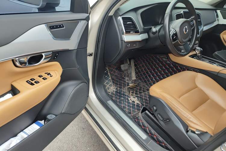 Used Volvo XC90 2015 T6 Zhiyi Edition 7-Seater
