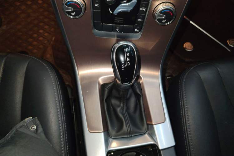 Used Volvo XC60 2017 T5 Smart Upgrade Edition
