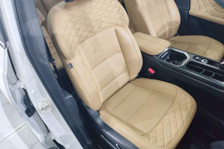 Used Geely Auto Haoyue L 2023 2.0T DCT Flagship Version