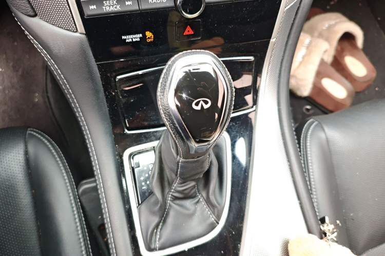 Used Infiniti Q50L 2018 2.0T Enjoyment Version China V Standard
