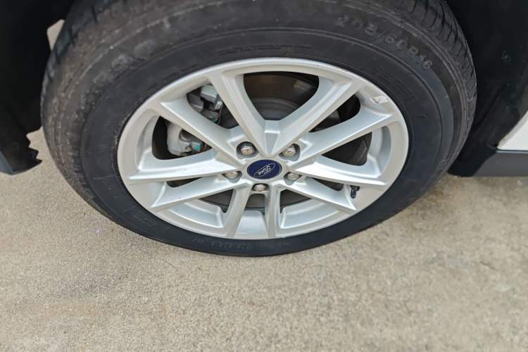 Used Ford Focus 2018 Hatchback Classic 1.6L Automatic Trendy SmartDrive Edition Right Rear Wheel Hub