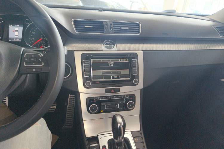 Used Volkswagen CC 2012 3.0 FSI V6 Audio And AC Panel